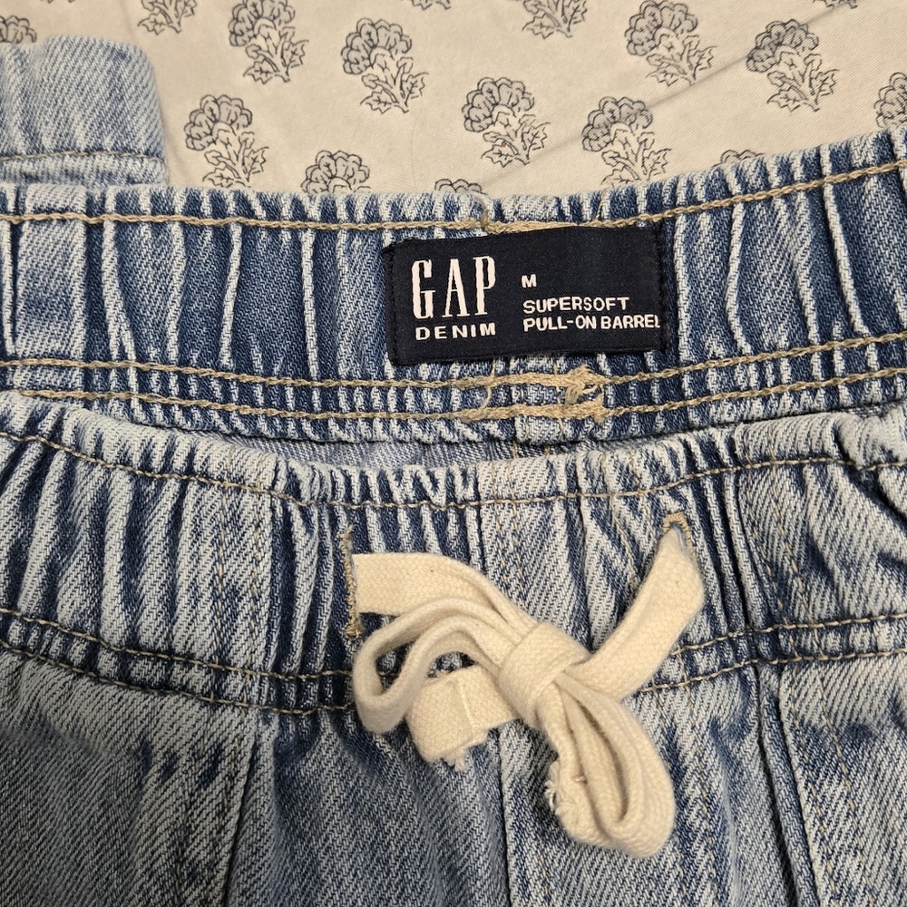 Mid Rise SuperSoft Pull-On Barrel Jeans - Picture 5 of 5